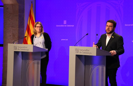 Catalan government spokesperson Elsa Artadi (left) and vice president Pere Aragonès (by Pau Cortina)